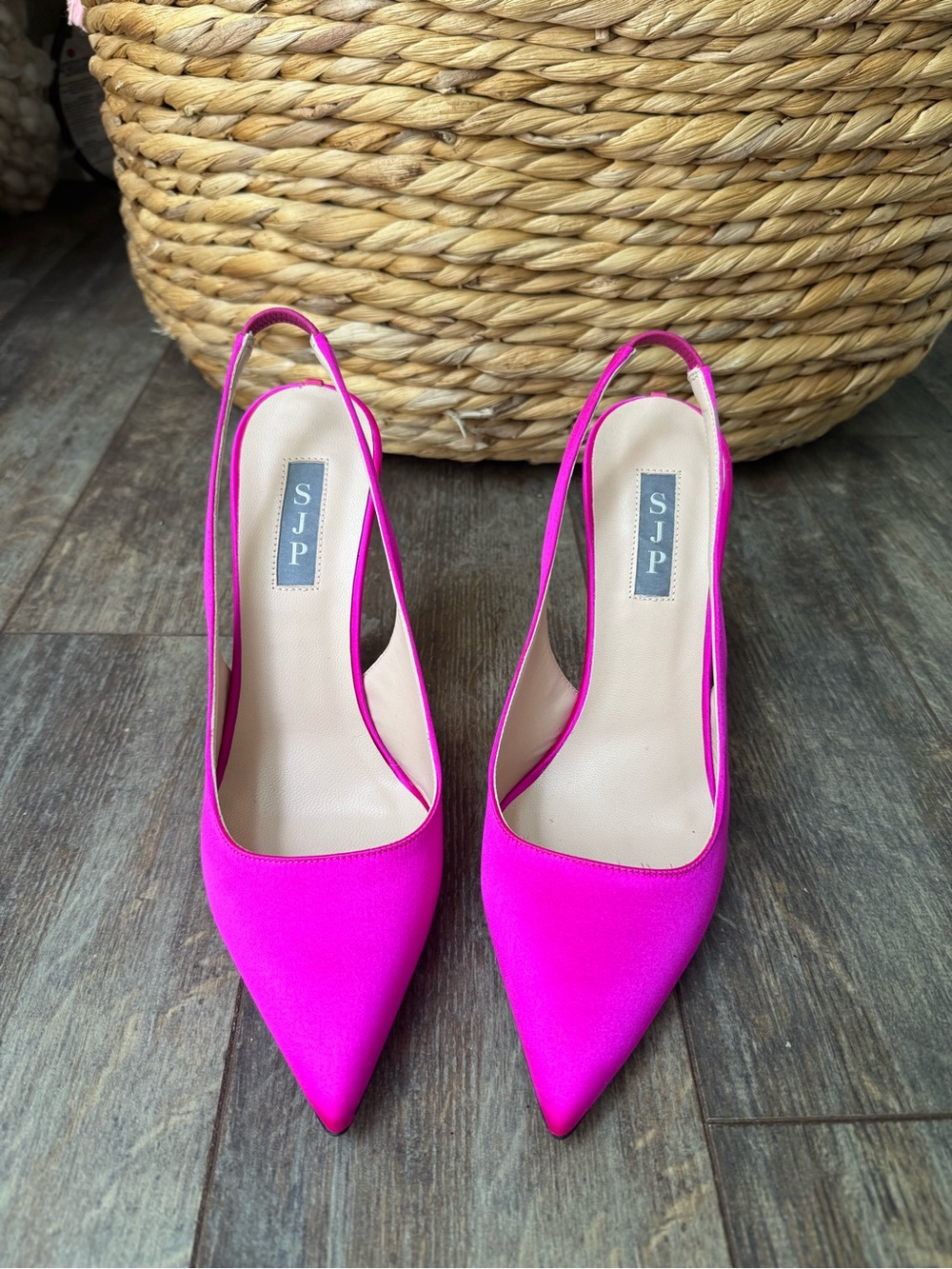 New! SJP Hot Pink Pointed Slingback Pumps, size 9
